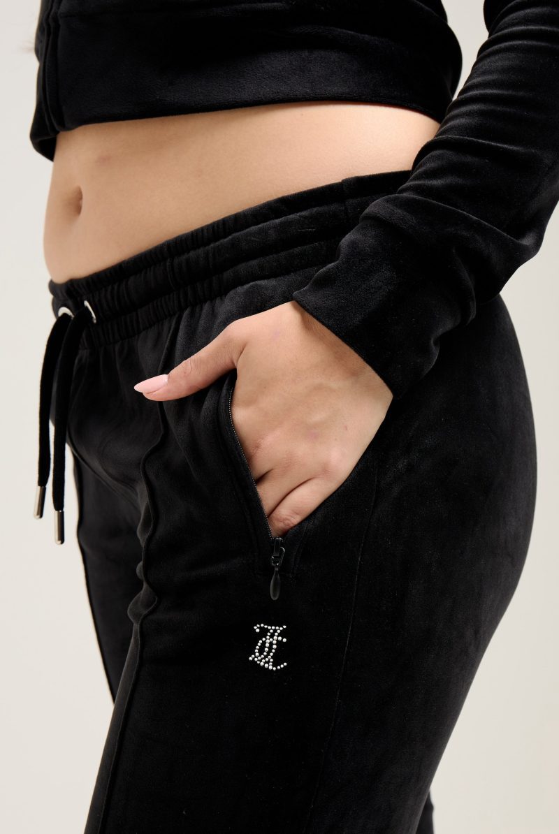 LEO MADISON HOODIE JCZAS224034 101 BLACK LEO TINA TRACKPANT JCZBJ224035 101 BLACK 21 911941f1 397b 4af9 8958 806af4b87c93