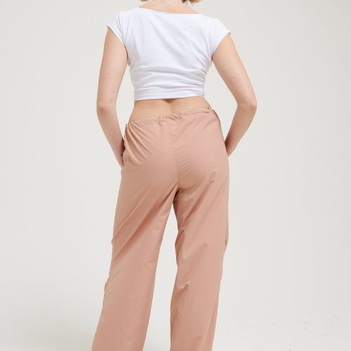 REGALSQUARENECKCROPPEDTEE JCBCT224831 117 WHITEANDAYLALEGLOGOPARACHUTEPANTS JCWBJ24306 681 CAFEAULAIT6